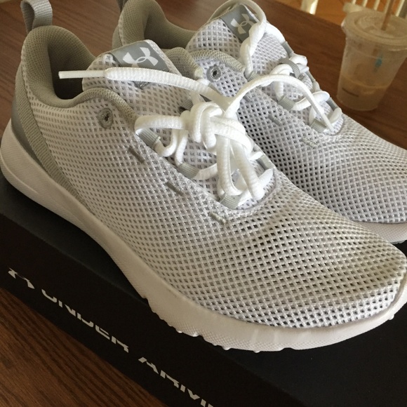 Under Armour sneakers - Picture 4 of 6